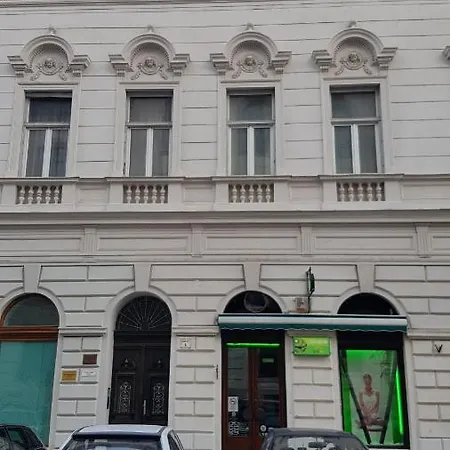 Boutique I Apartman *